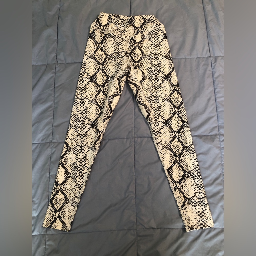 Balance Athletica Python Leggings - image 3